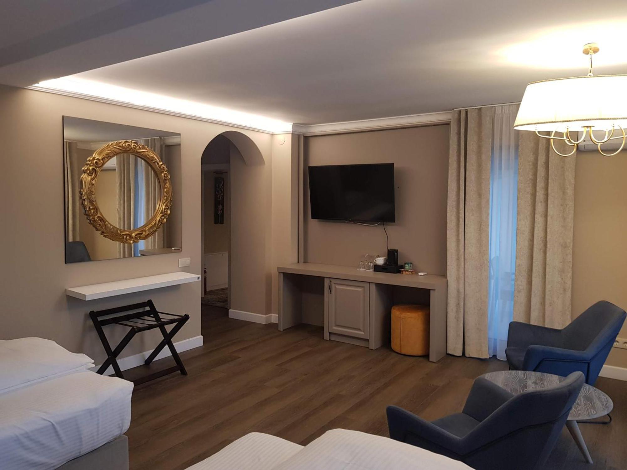 Atlantic Boutique Hotell Târgu-Mureş Eksteriør bilde