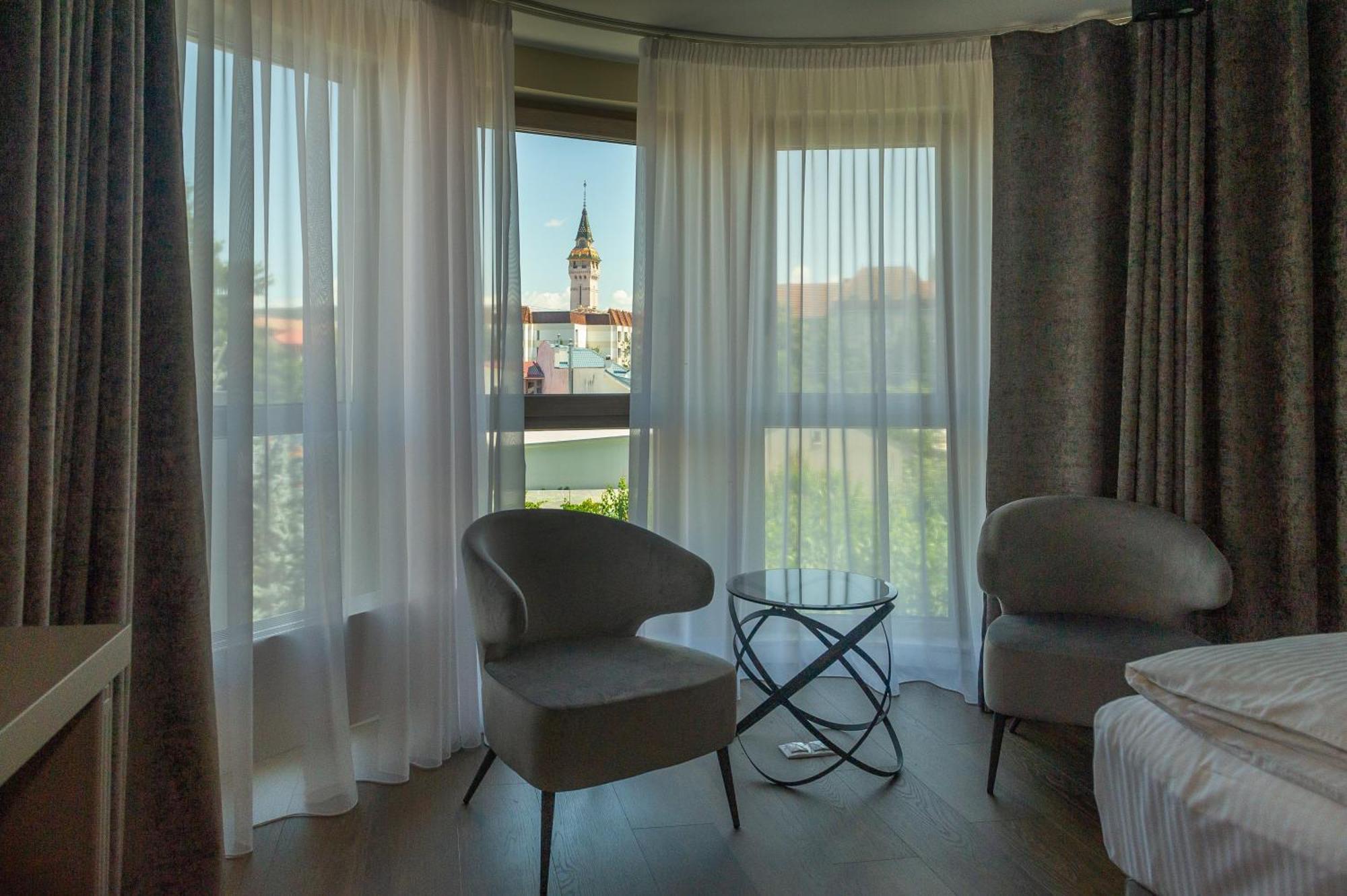 Atlantic Boutique Hotell Târgu-Mureş Eksteriør bilde