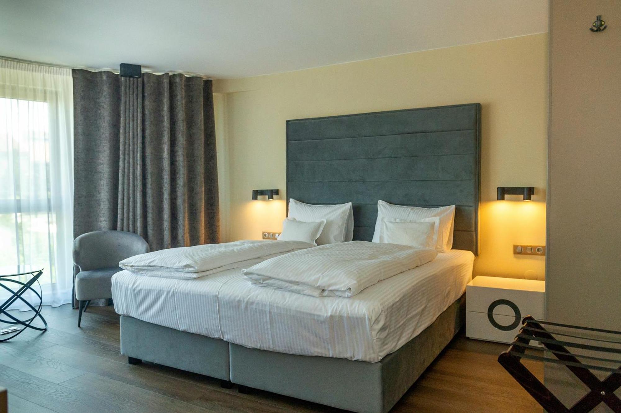 Atlantic Boutique Hotell Târgu-Mureş Eksteriør bilde